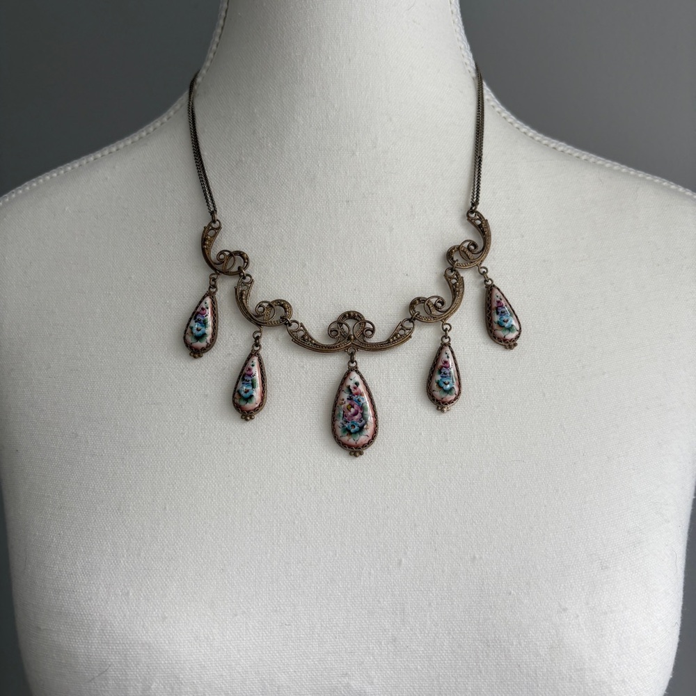Vintage-Inspired Gold and Multicolor Pendant Necklace